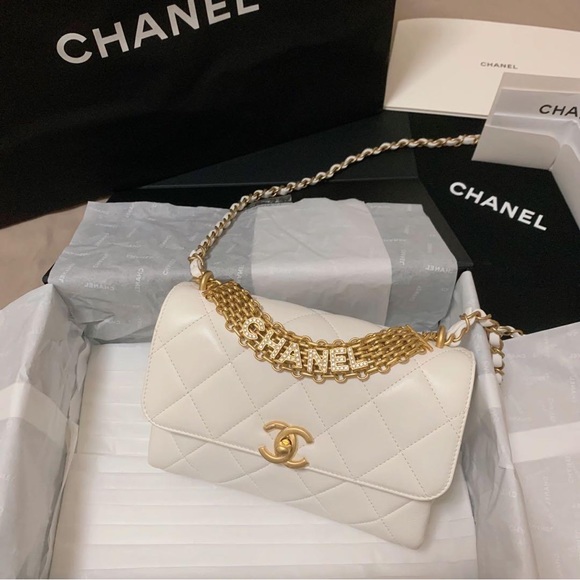CHANEL CC Bag - Picture 4 of 5